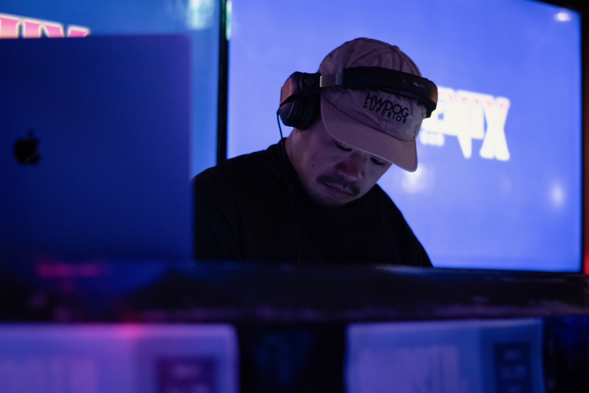 DJプレイ